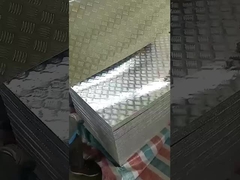 صفحه شطرنجی آلومینیومی سطح برجسته ASTM 5056 به عرض 500 میلی متر برای پله ها